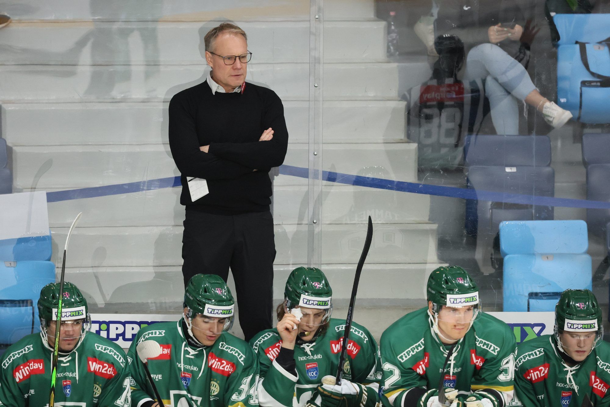 Budapest-Coach und Freund Timo Saarikoski empfahl Grönvall einen Wechsel in die ICE-Liga. (gepa)