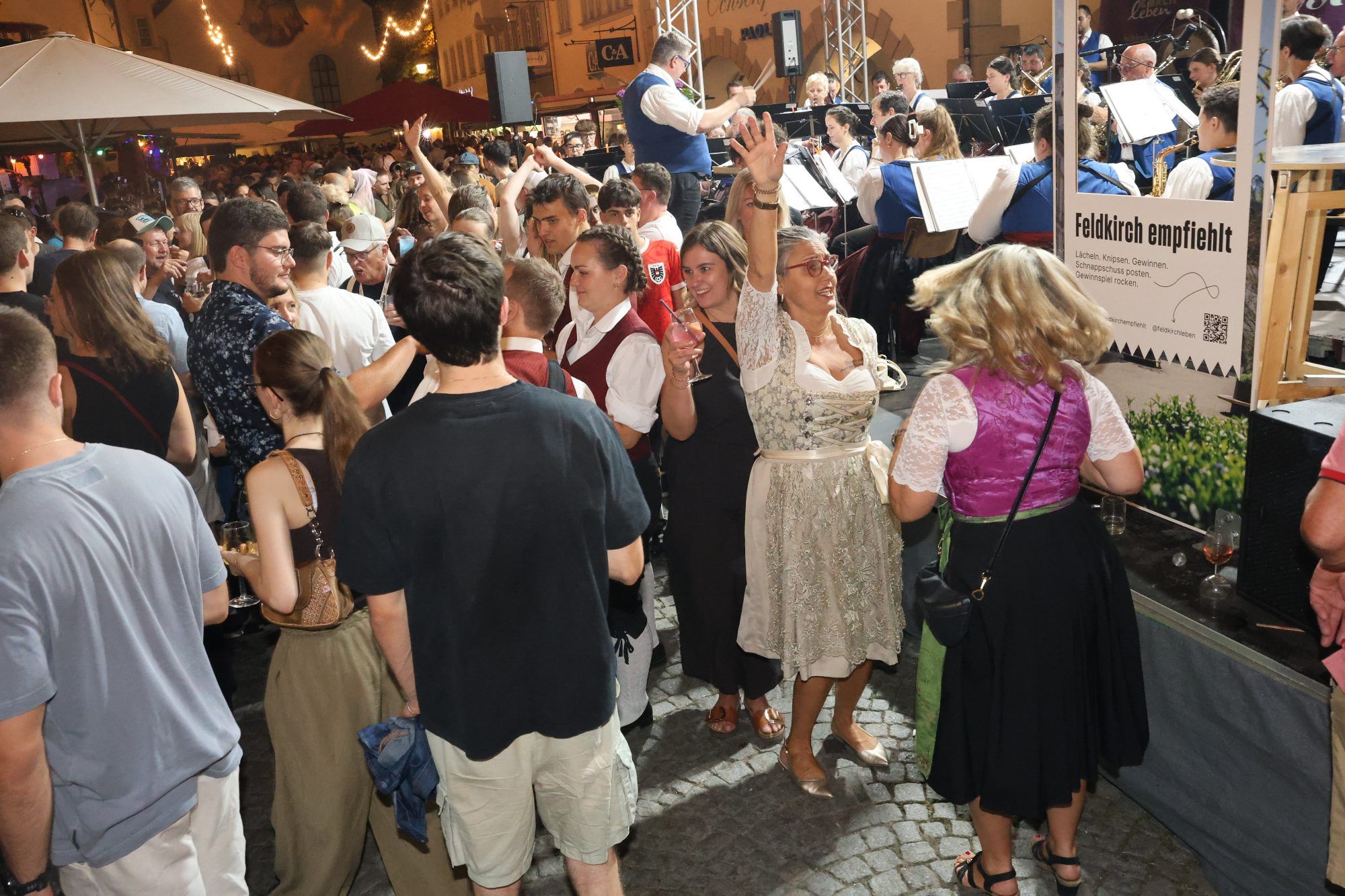 Genuss und Geselligkeit beim Weinfest