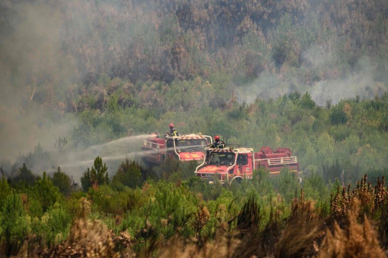 FRANCE-ENVIRONMENT-CLIMATE-WEATHER-WILDFIRE