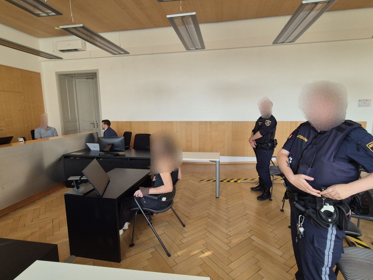 "Schuldeneintreiberin" attackierte Rentnerin