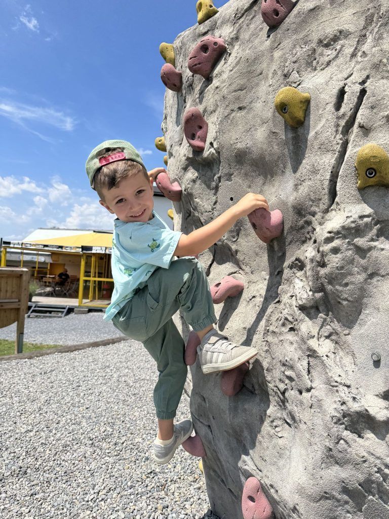 Mit allen Sinnen am Berg: Laterns lässt die Kugel rollen und bietet Naherholung vor Ort