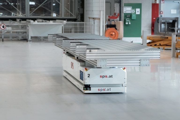 Mit der Investition in automatisierte Transportsysteme baut Hydro Nenzing seine Intralogistik gezielt weiter aus_by Hydro Nenzing.jpg