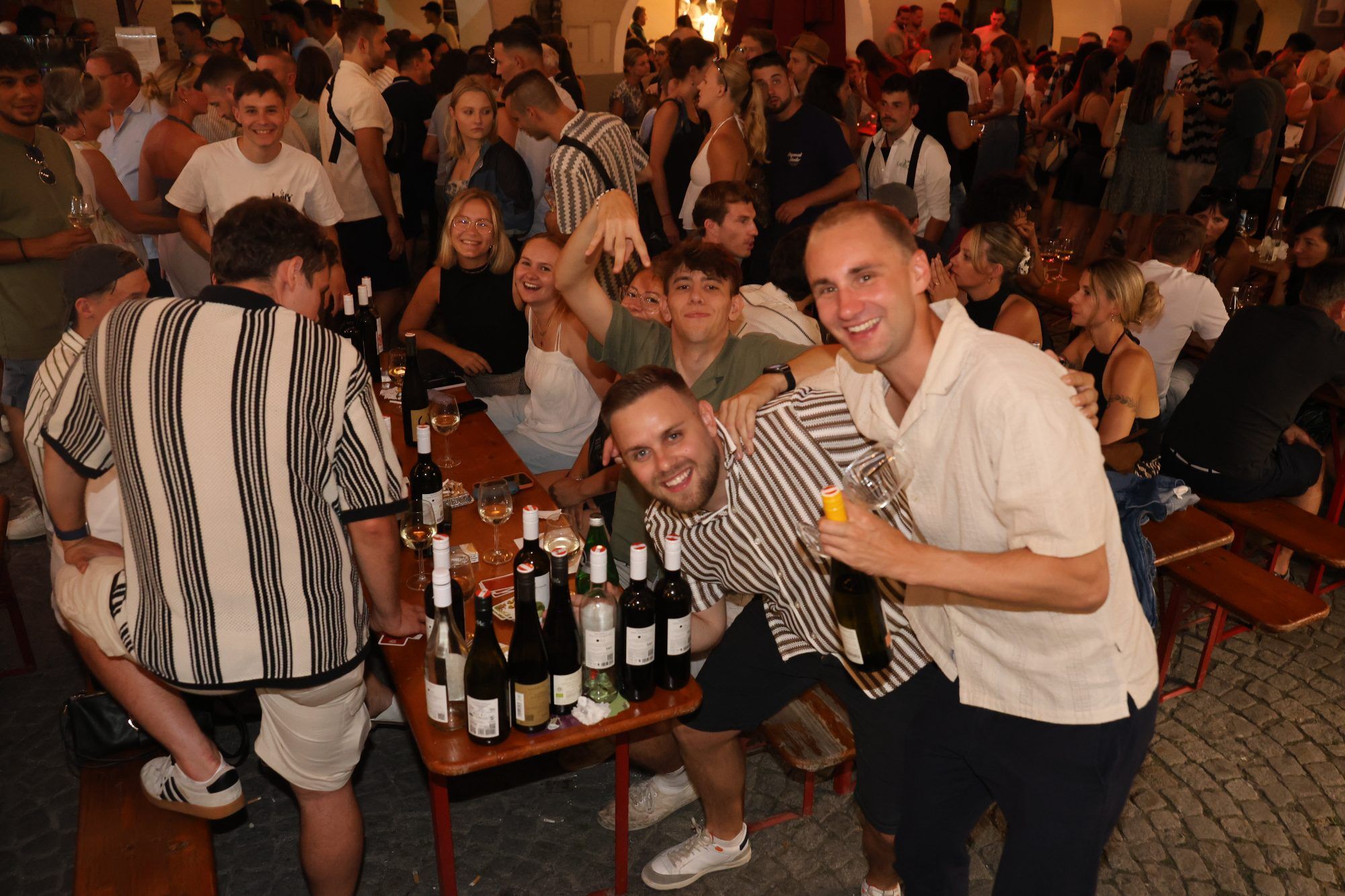 Genuss und Geselligkeit beim Weinfest