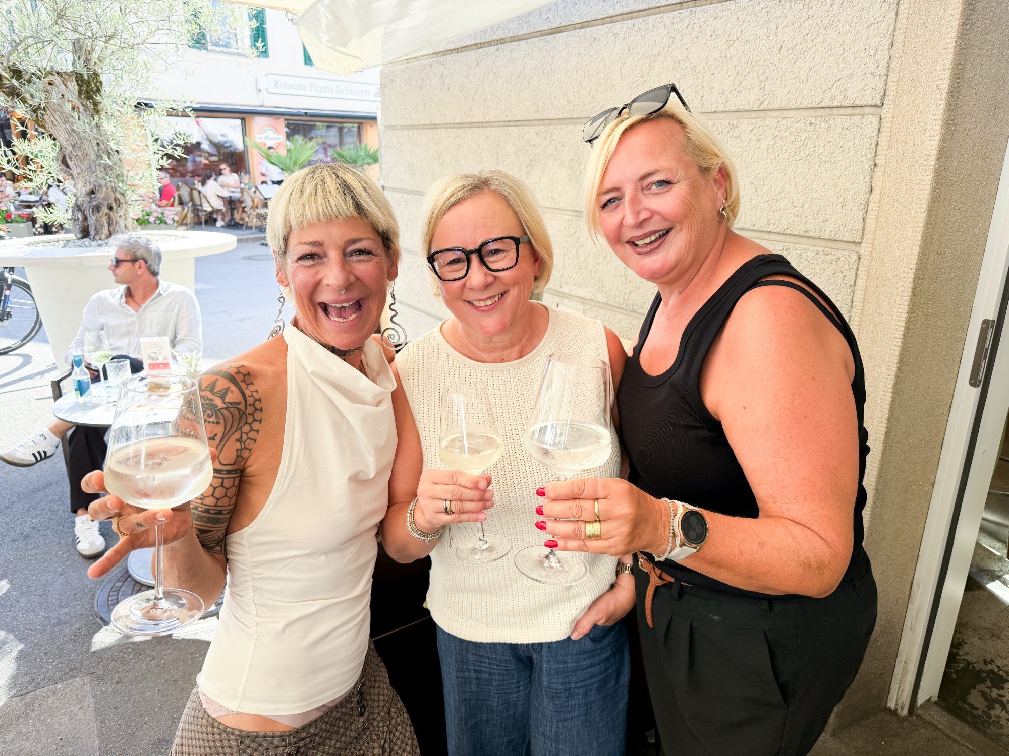 Isabel Fink, Sabine Nussbichler und Monika Vonbank wußten zu feiern