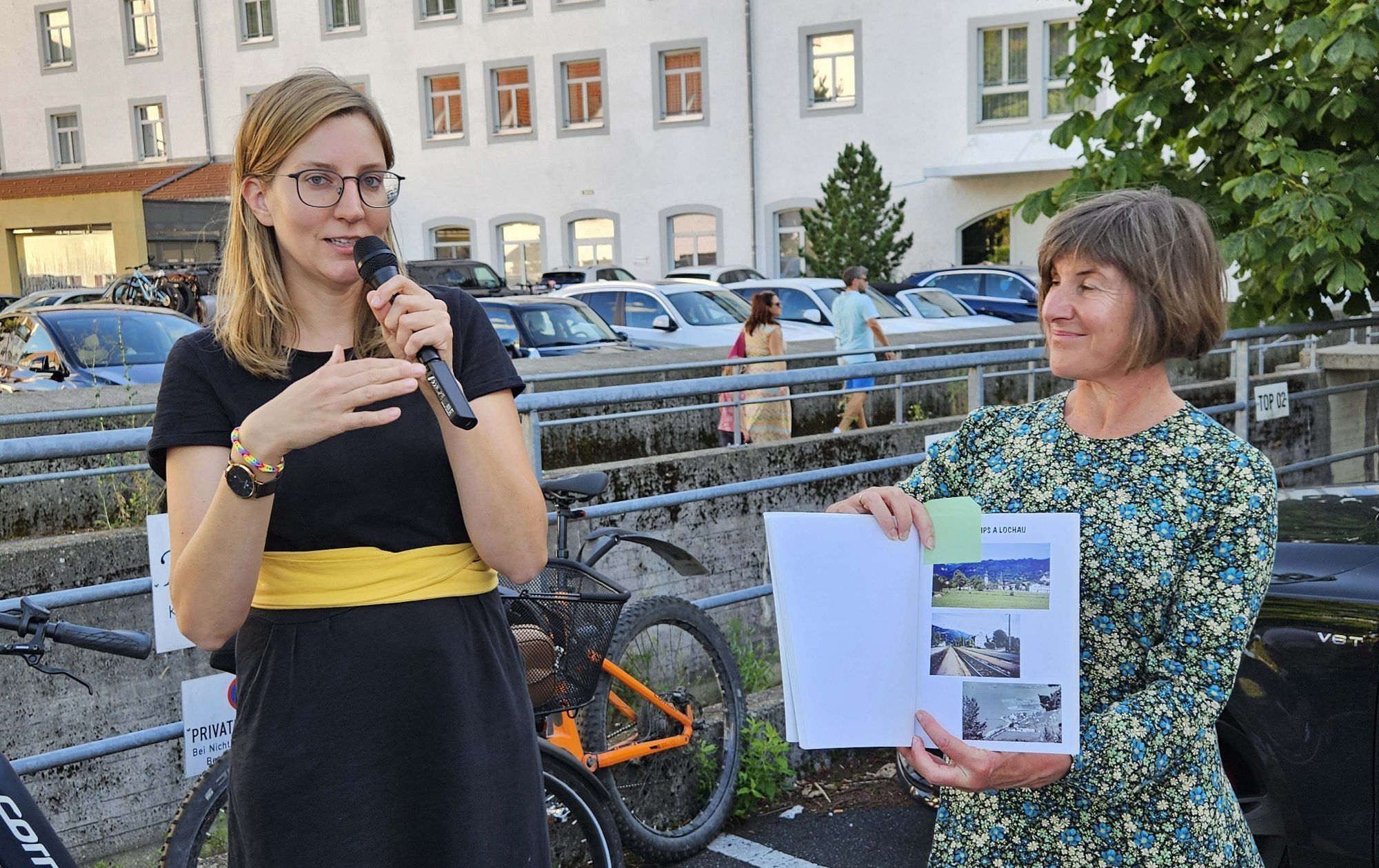 Referentin Stefanie Oberscheider-Preiner mit Organisatorin Judith Wellmann.