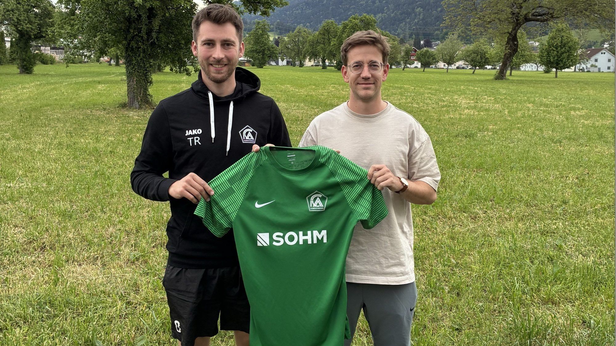 Marko Fischer (r.) und Timo Rist das neue Alberscchwender Trainergespann. VEREIN