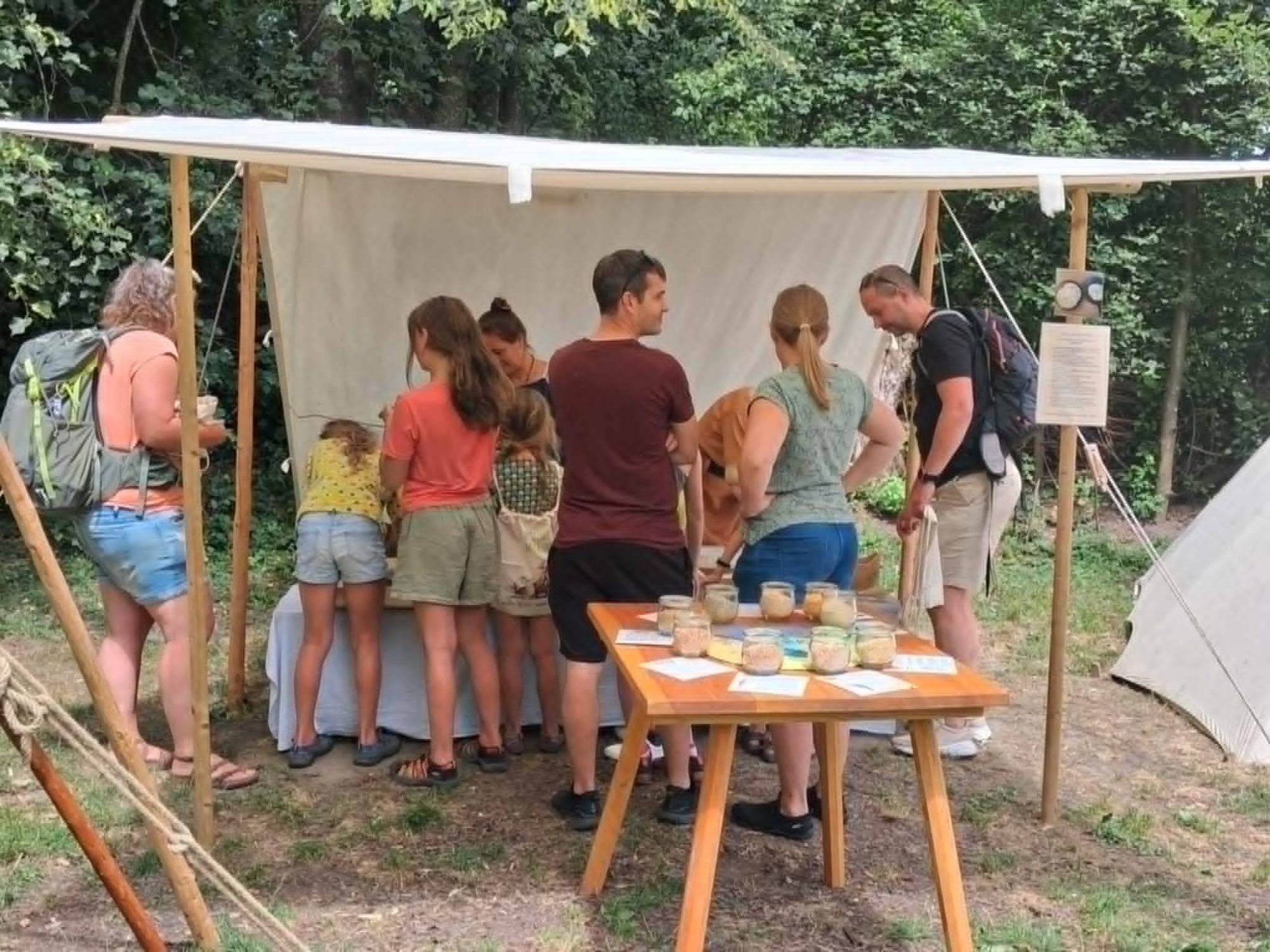 Mäder lud zur Reise in die Vergangenheit