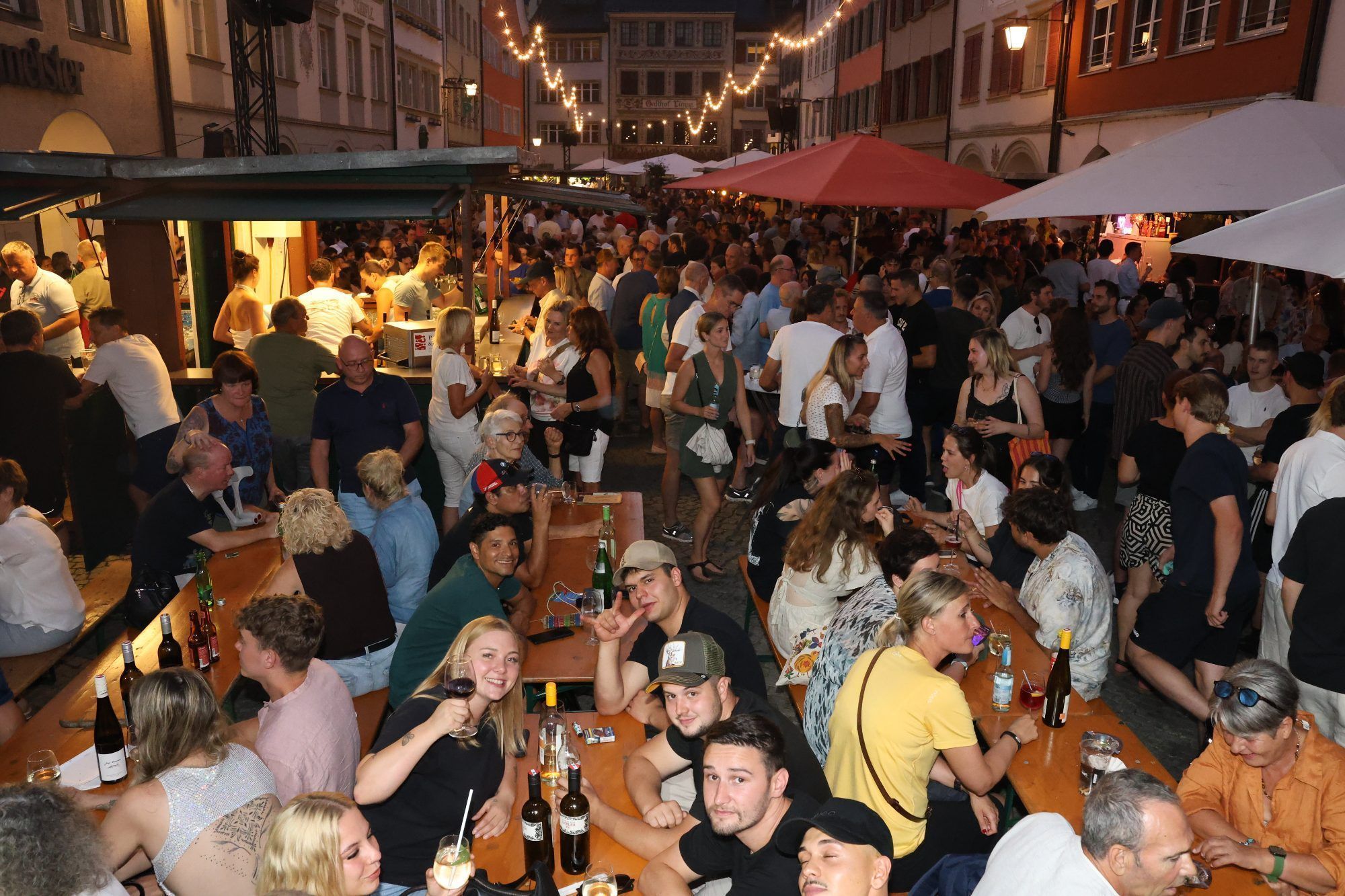Genuss und Geselligkeit beim Weinfest