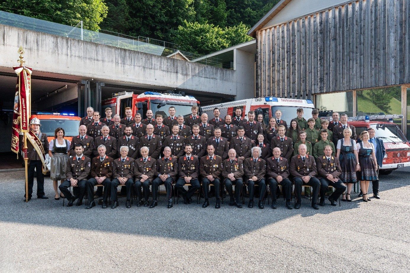 2. Die jubilierende Feuerwehr