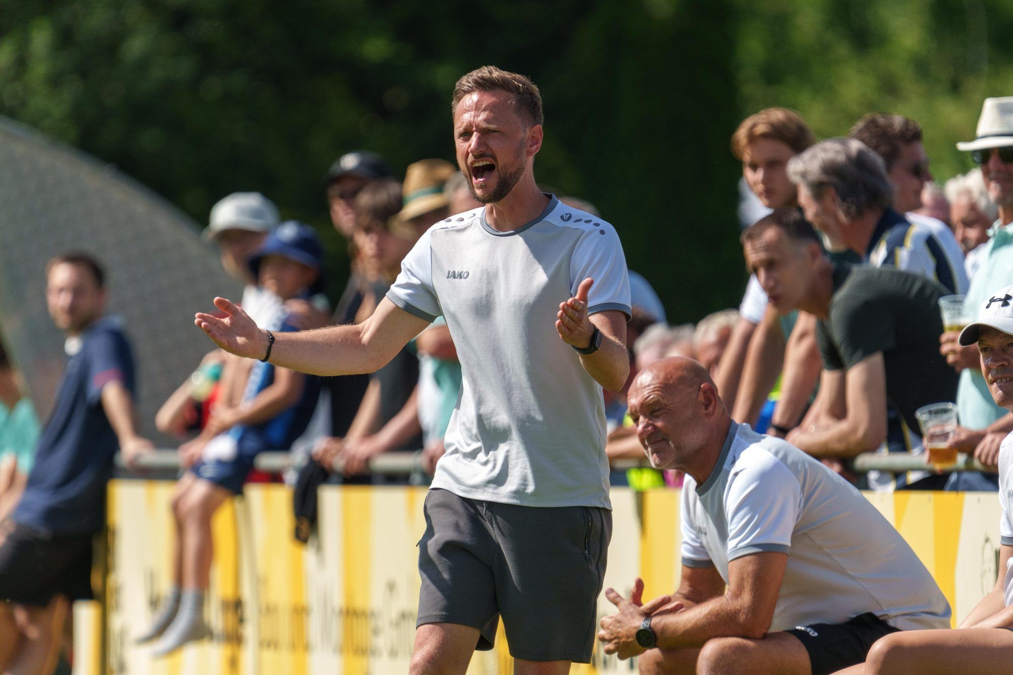 Wolfurt Coach Jürgen Maccani in seinem Element. VN