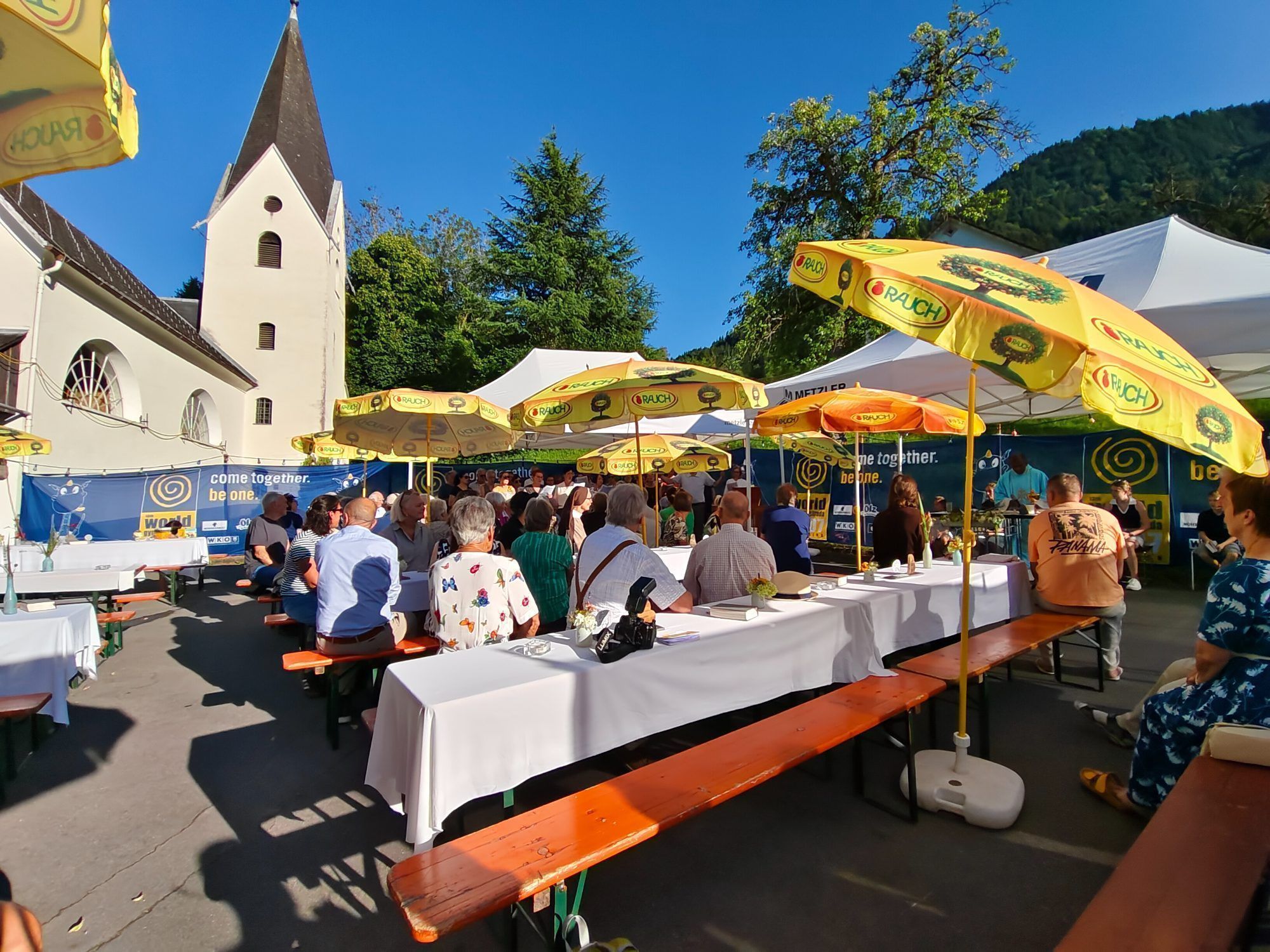 Zahlreiche Gläubige und Gäste feierten das 200-jährige Bestehen der Kapelle Maria Ebene beim festlichen Patrozinium in Fellengatter.