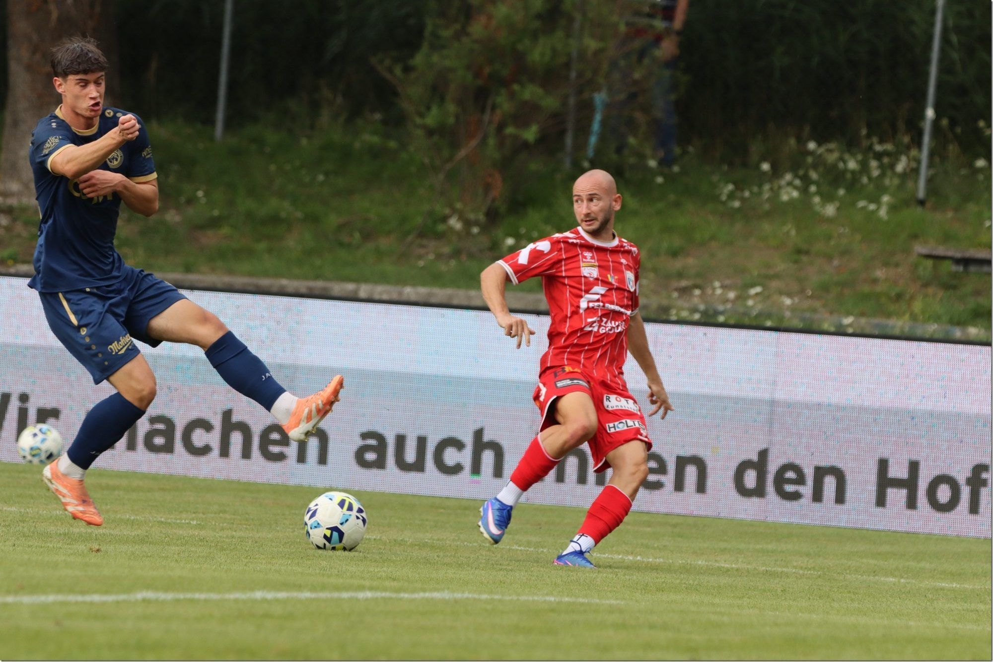 Bilder vom Spiel Hohenems vs Hertha Wels - alle Fotos von Knobel