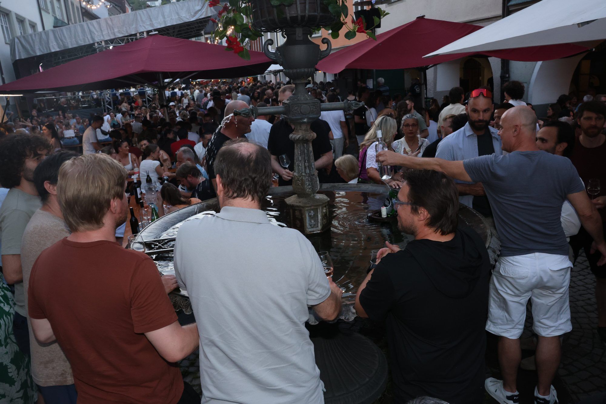 Genuss und Geselligkeit beim Weinfest