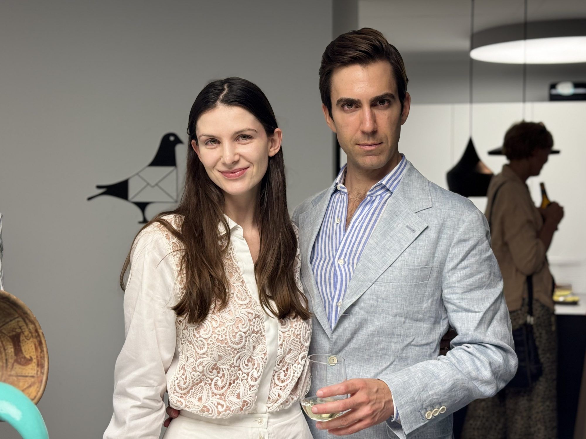 Kunstbegeistert: Victoria Sagmeister und Eugenio Oskian.