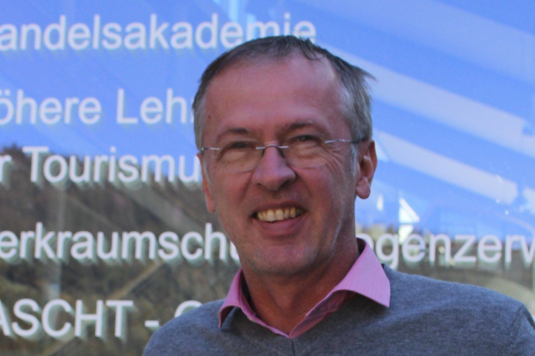 Dir. Mario Hammerer: „Erfolge unserer Schülerinnen und Schüler kommen nicht zufällig, sie unterstreichen auch, dass im Vorfeld – an den Wälder Mittelschulen – eine gute Basis gelegt wurde.“