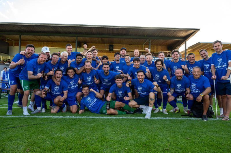 Jubilar SV Lochau erstmals in der Westliga vertreten. FOTOS: VN-SERRA