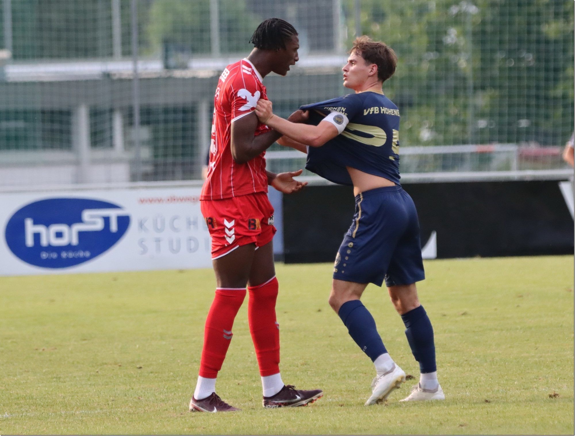 Bilder vom Spiel Hohenems vs Hertha Wels - alle Fotos von Knobel