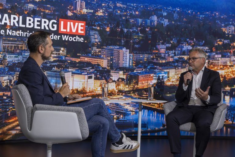 Brunner zu Messenger-Überwachung: "Vielleicht sind wir da etwas zu langsam"
