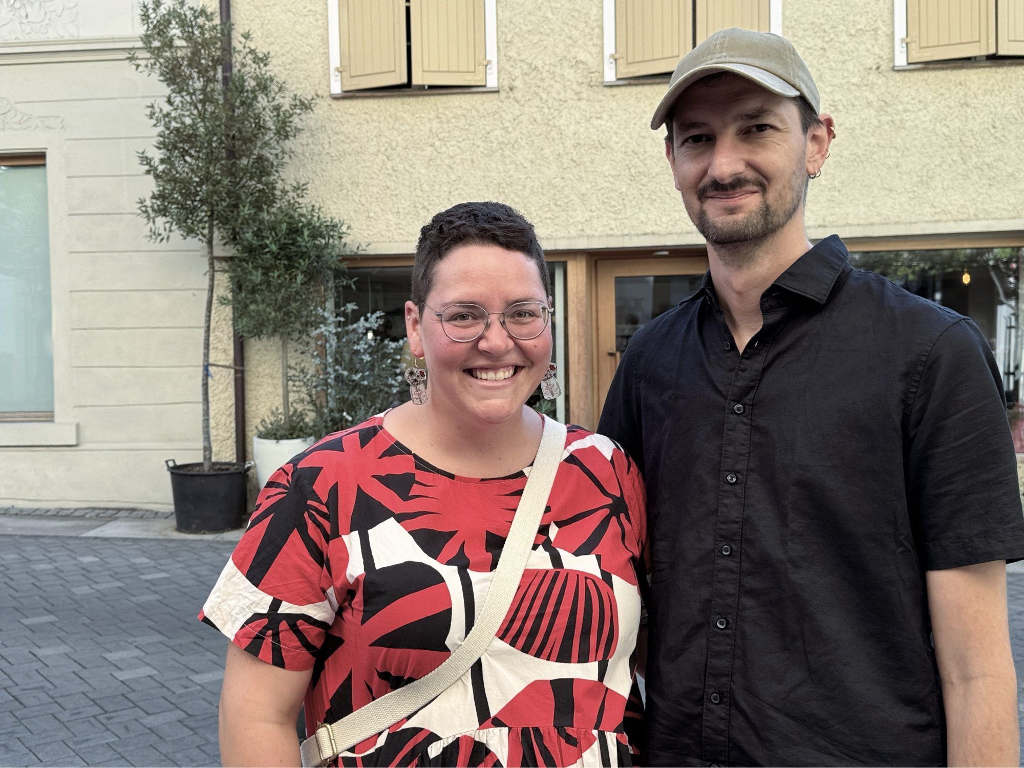 Unter den Besuchern: Stadträtin Maria Benzer mit Simon.