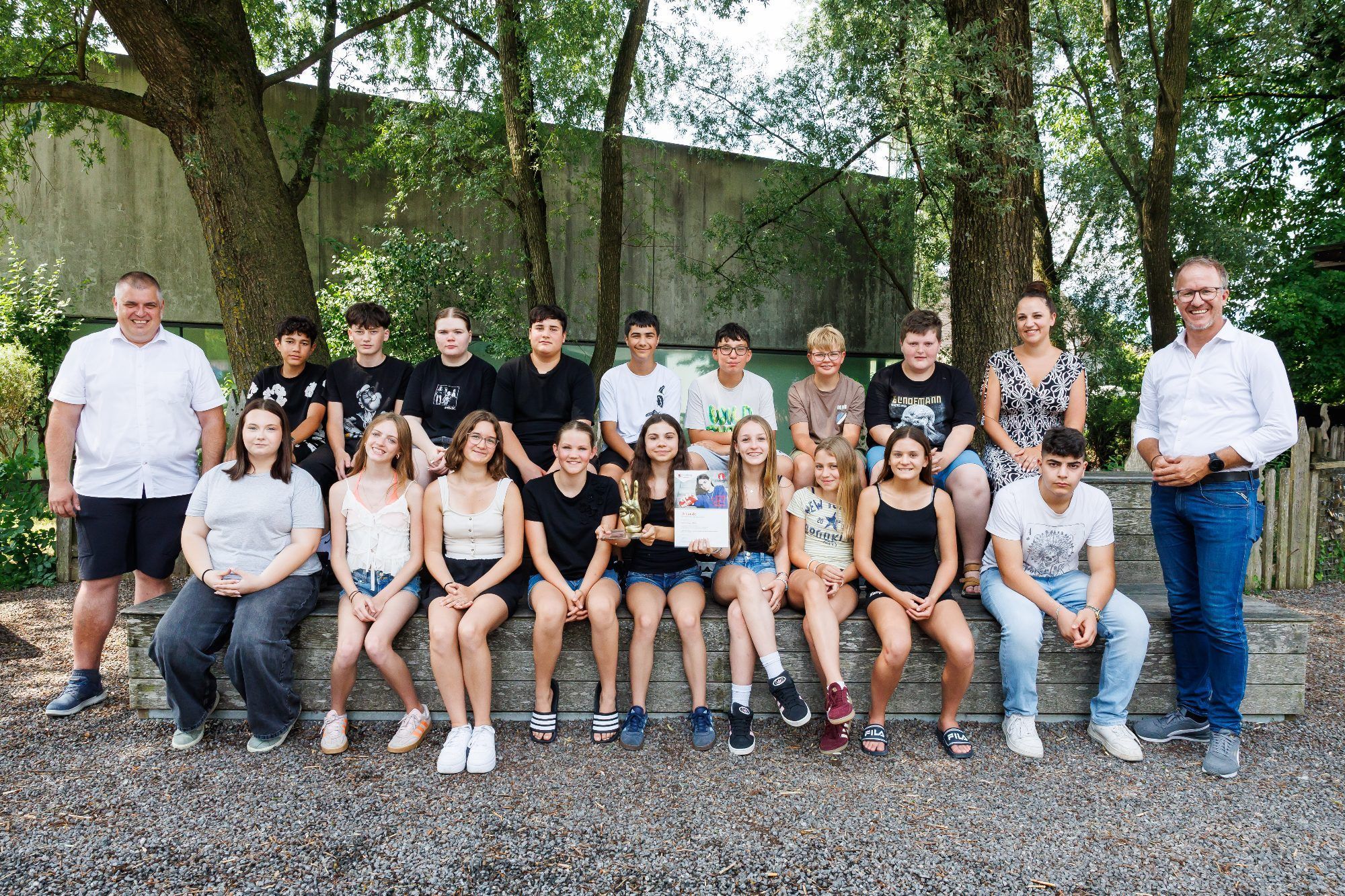 Schüler der ÖKO-Mittelschule Mäder freuen sich über den Landessieg beim Umweltprojekt „Level-V 2025/2026“. (c) Land/Hofmeister B.