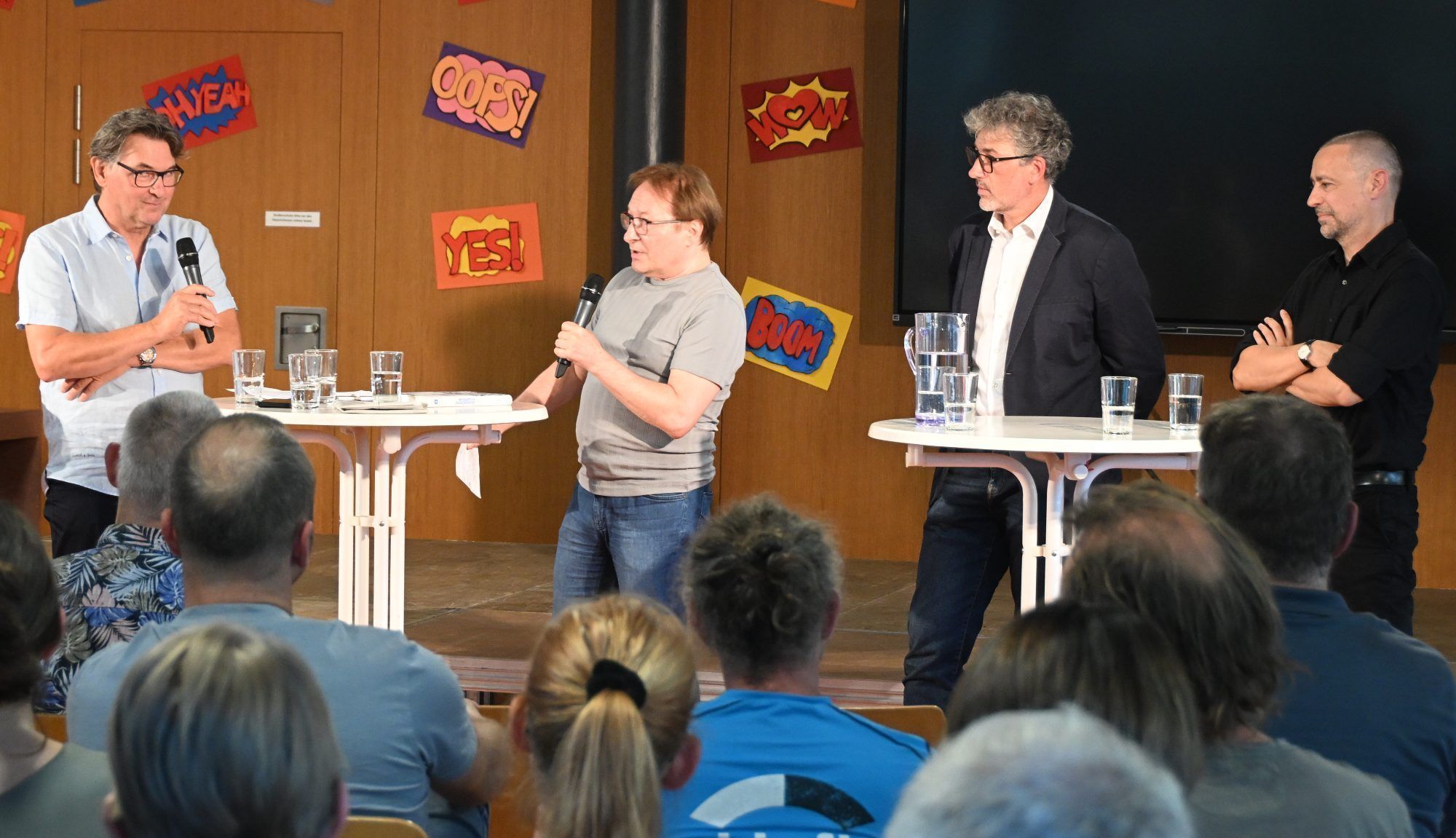 Diskussions und Expertenrunde mit Horst Schreiber (2.vl)
