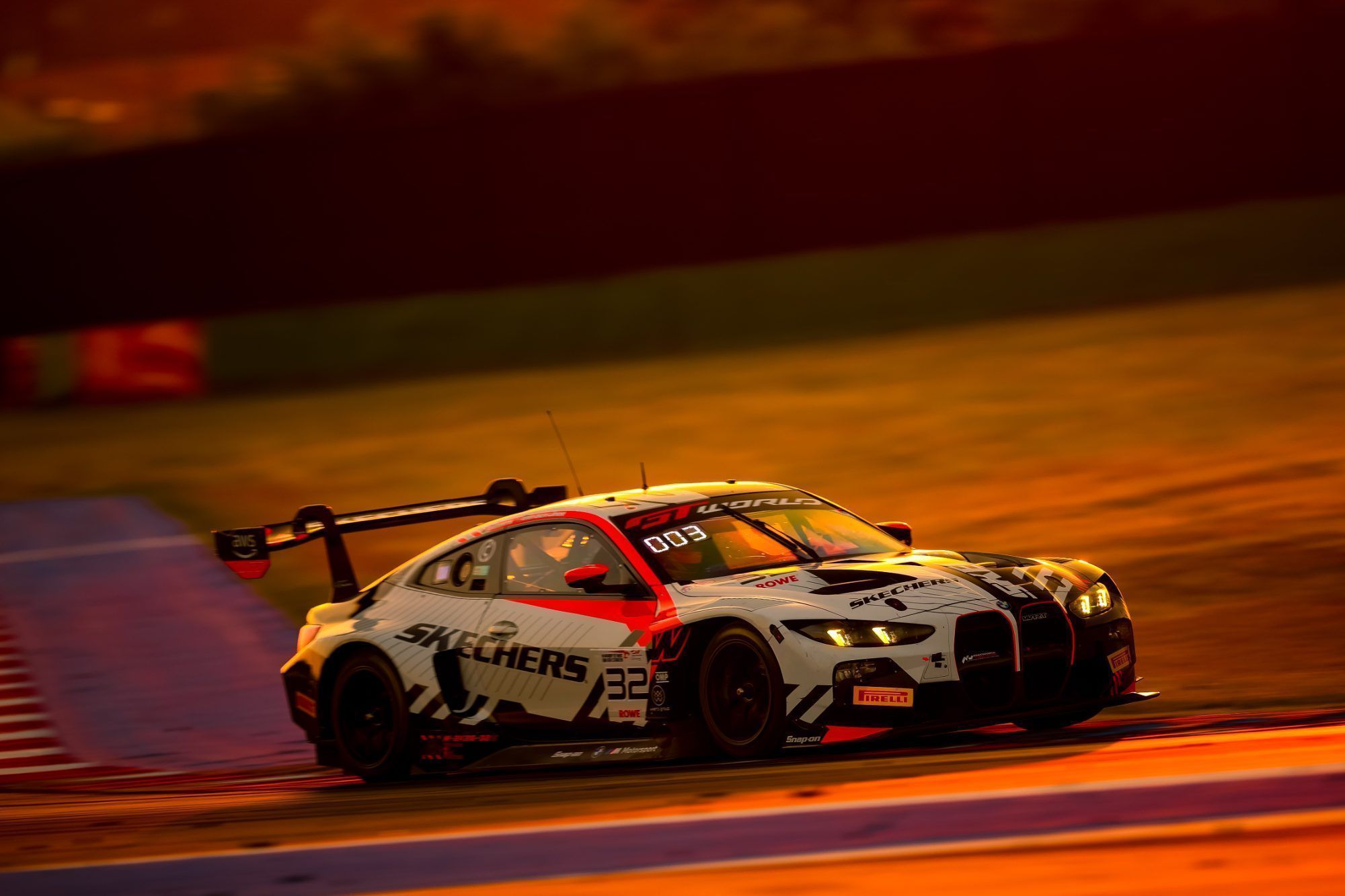 Der Siegreiche BMW M4 GT3 vom belgischen Team WRT mit dem Wahl-Vorarlberger Kelvin van der Linde und den Belgier Charles Weerts ©Gruppe C