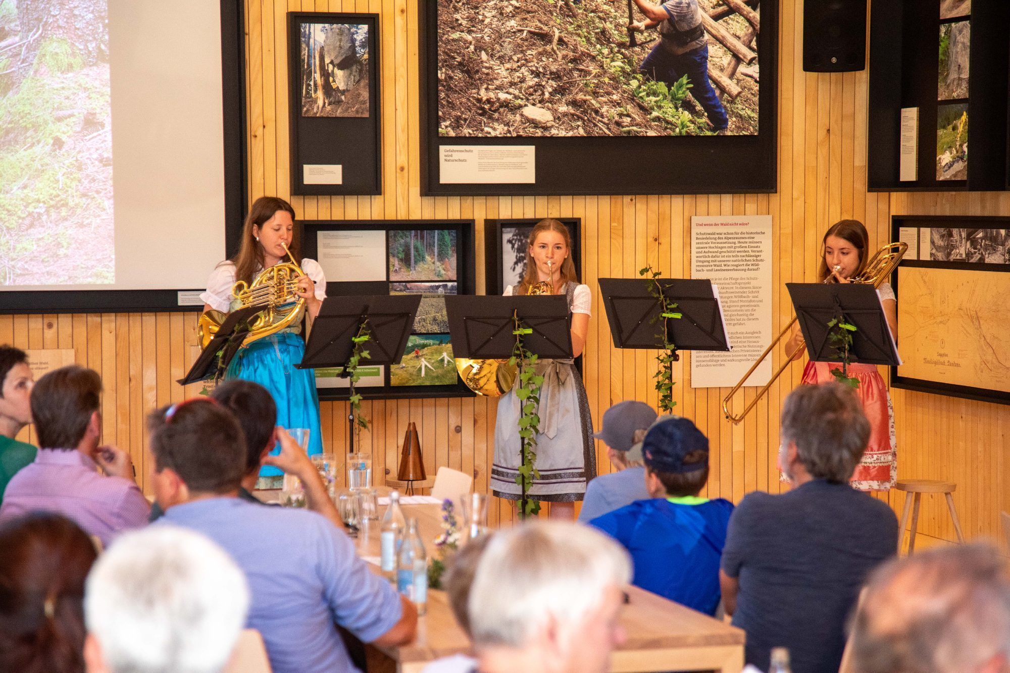 Musikalisch umrahmt wurde der Waldschul-Geburtstag von den „Brass Divas“.