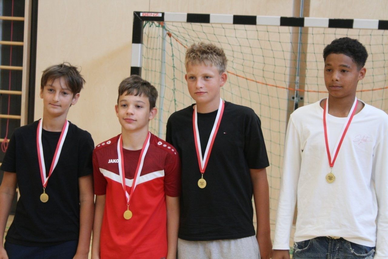 Taino, Fabio, Feliks, Laurin.