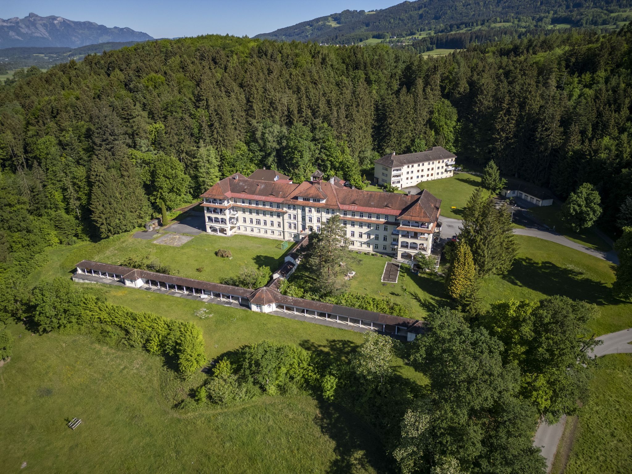 Gemeinde gegen Land: Höchstgericht entscheidet im Streit um Flüchtlingsheim Gaisbühel