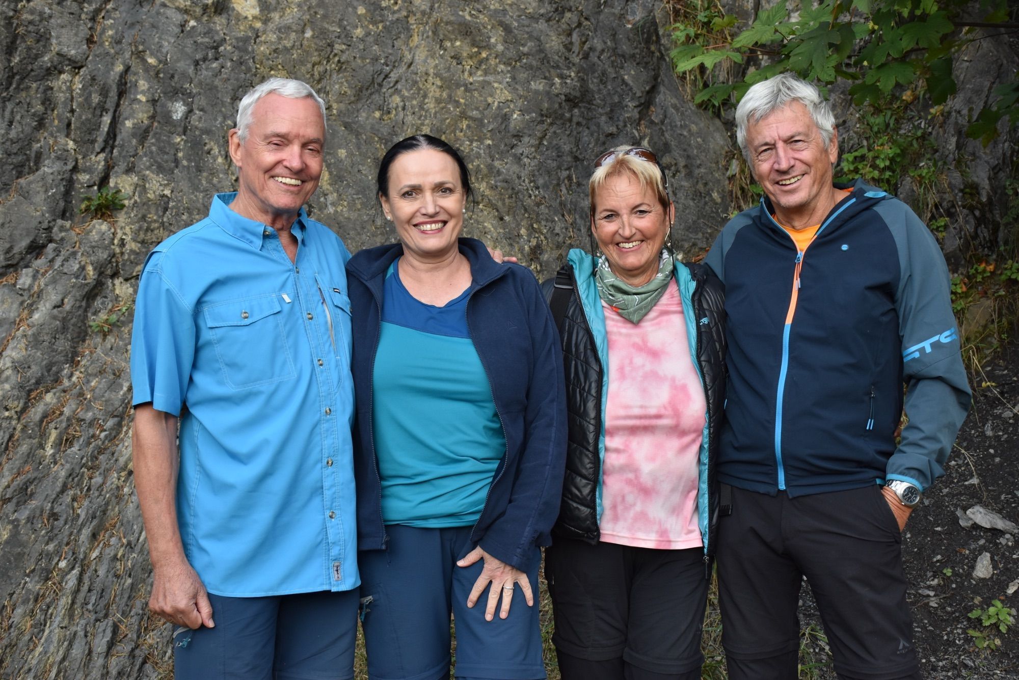 Hermann und Irene Hauer, Gertrud und Norbert Flatz am Stausee in Latschau, wo der Schwerpunkt Jazz ausklang.