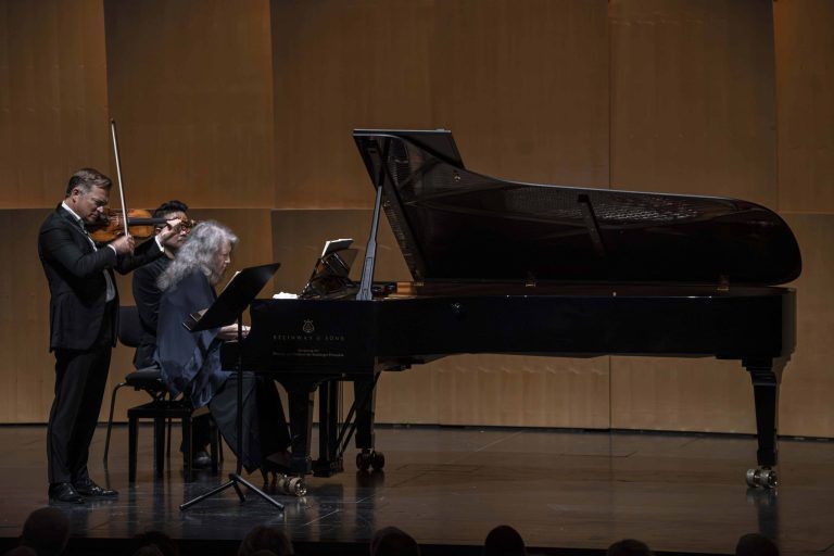 02-sk-argerich-capucon-c-sf-marco-borrelli_06253.jpg