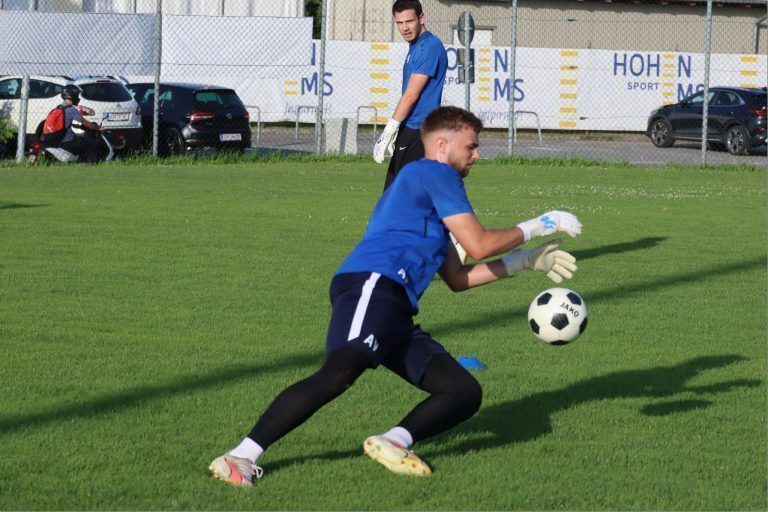 Vorarlberger Fußball-Torwart steigt ins Modegeschäft ein