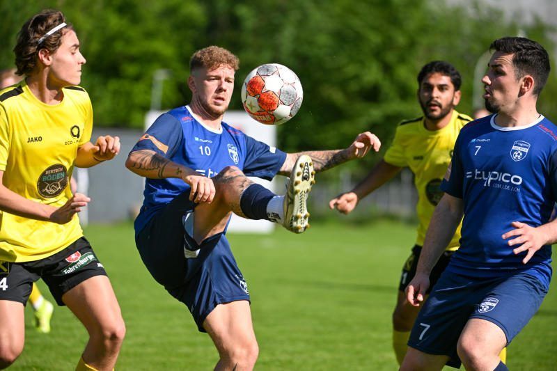 Foto noch als Spieler unterwegs: Stefan Maccani ist neuer Viktoria Bregenz-Coach. VN