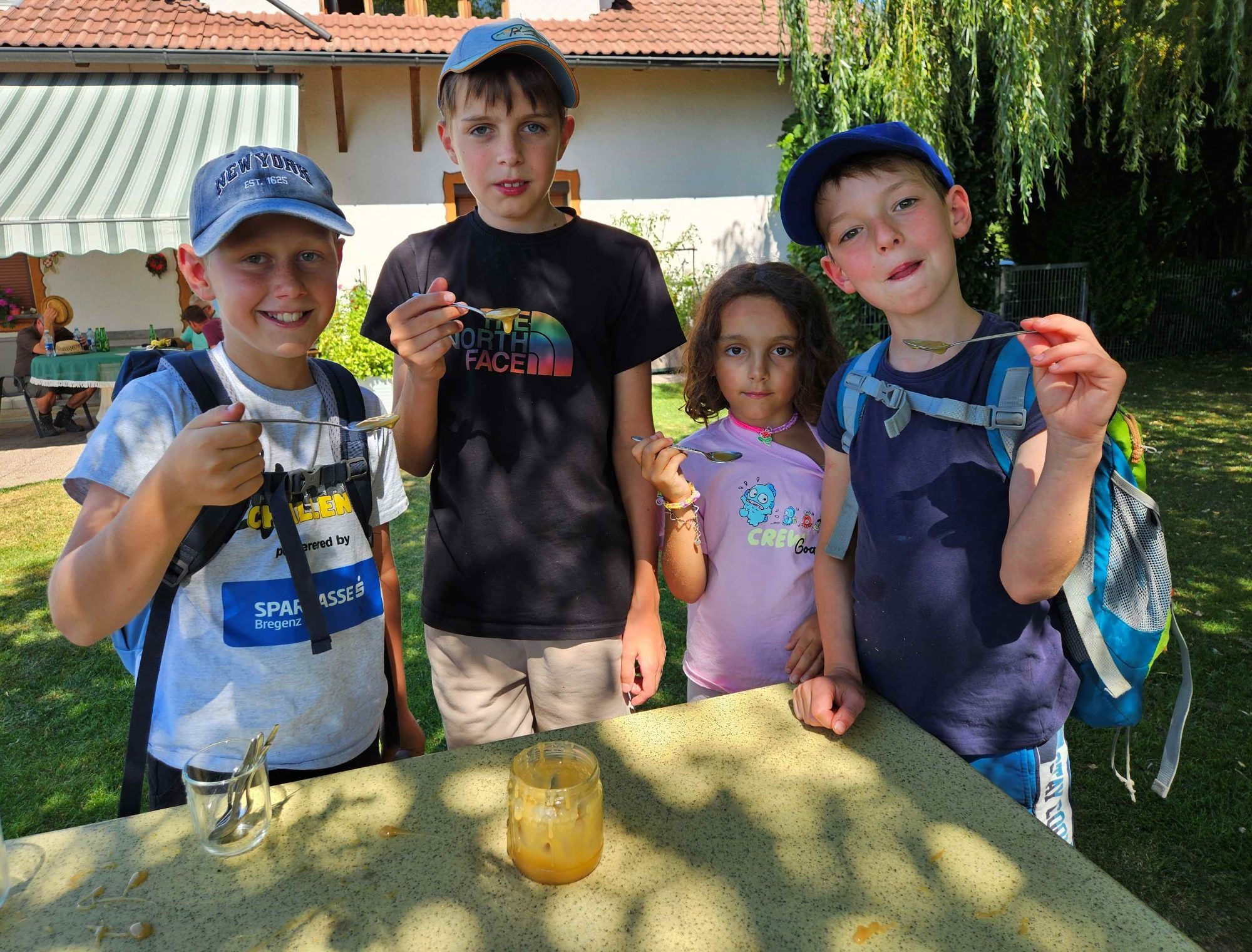 Leiblachtaler Ferienprogramm - Die Welt der Bienen anschaulich erklärt