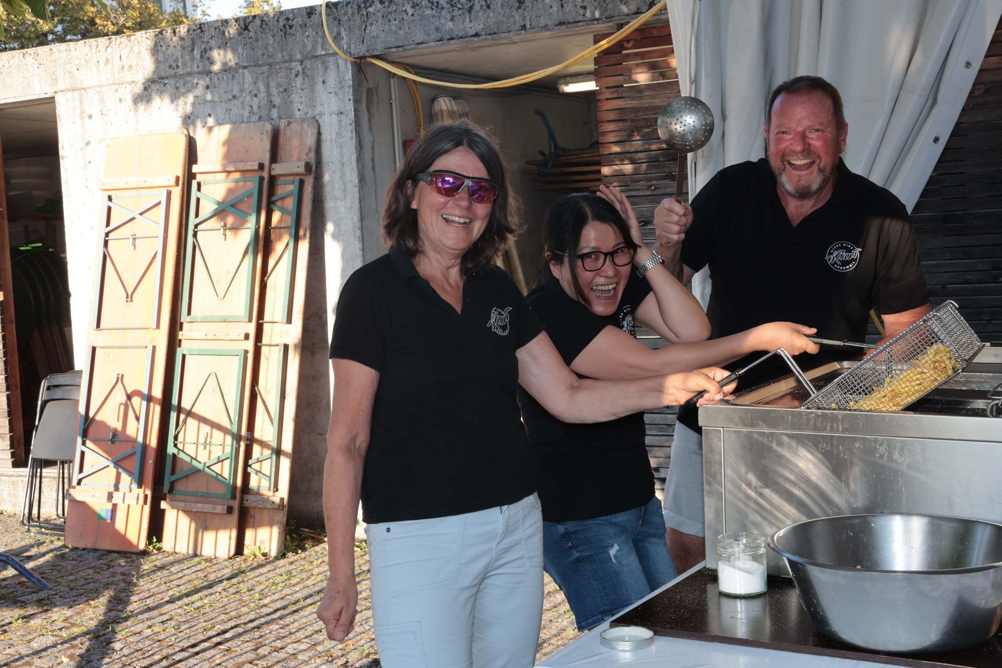 Zum Gastroteam gehören auch Sigrid, Yu-Ting Walch und Günther.