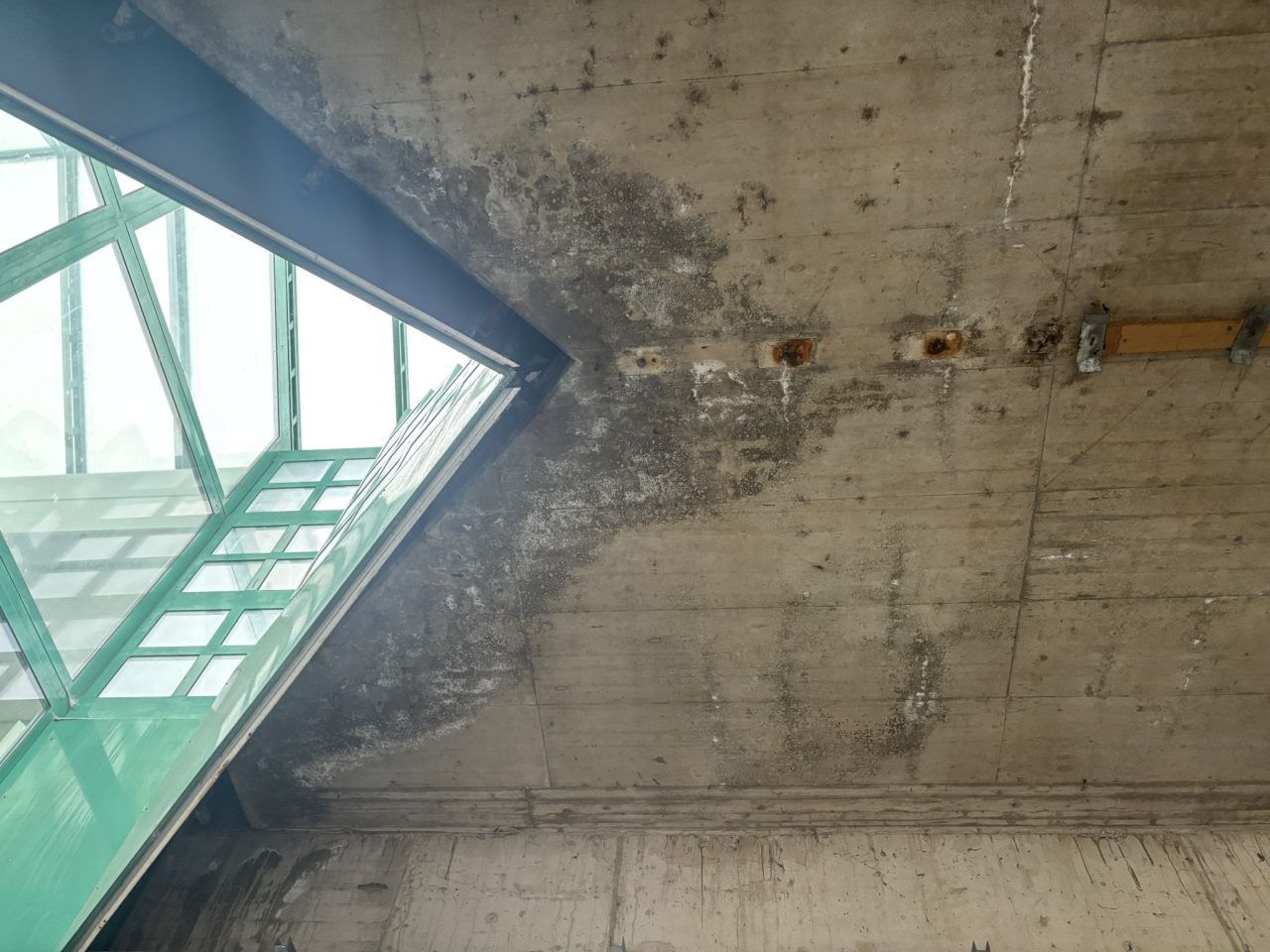 Was aktuell beim Bahnhof in Bregenz passiert