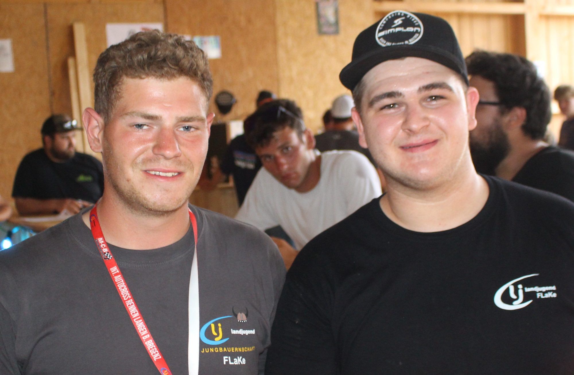 Fabian Eienbach und Mathias Weck leisteten mit der Landjugend FLaKe (F-luh, La-ngen, Ke-nnelbach) bei der Organisation der Veranstaltung ganze Arbeit.