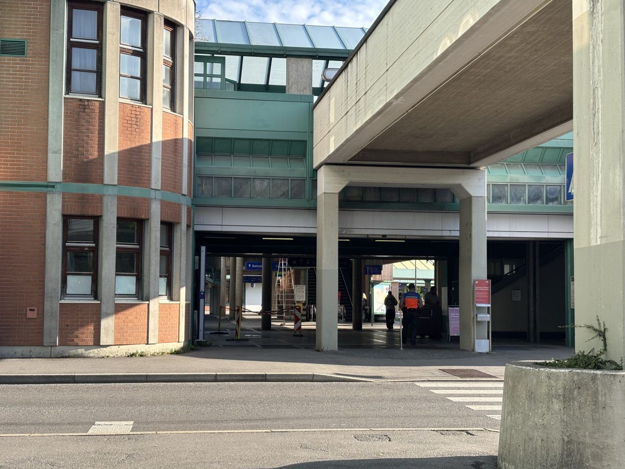 Was aktuell beim Bahnhof in Bregenz passiert