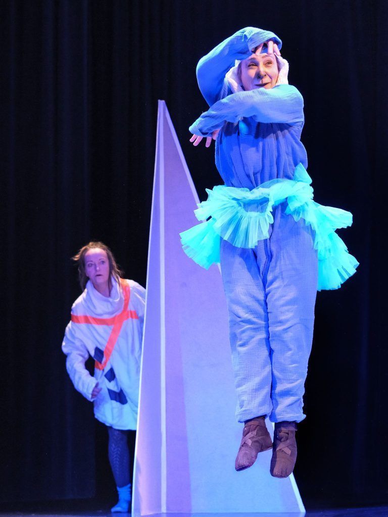 Warum es bei diesem Theaterfestival blaue Flecken gibt