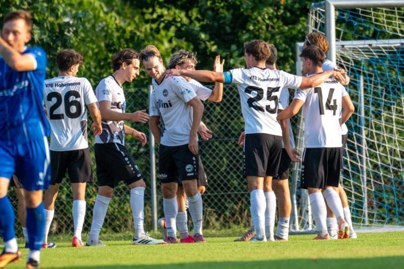 Impressionen vom Derby Lochau gegen Hohenems. VN-SERRA