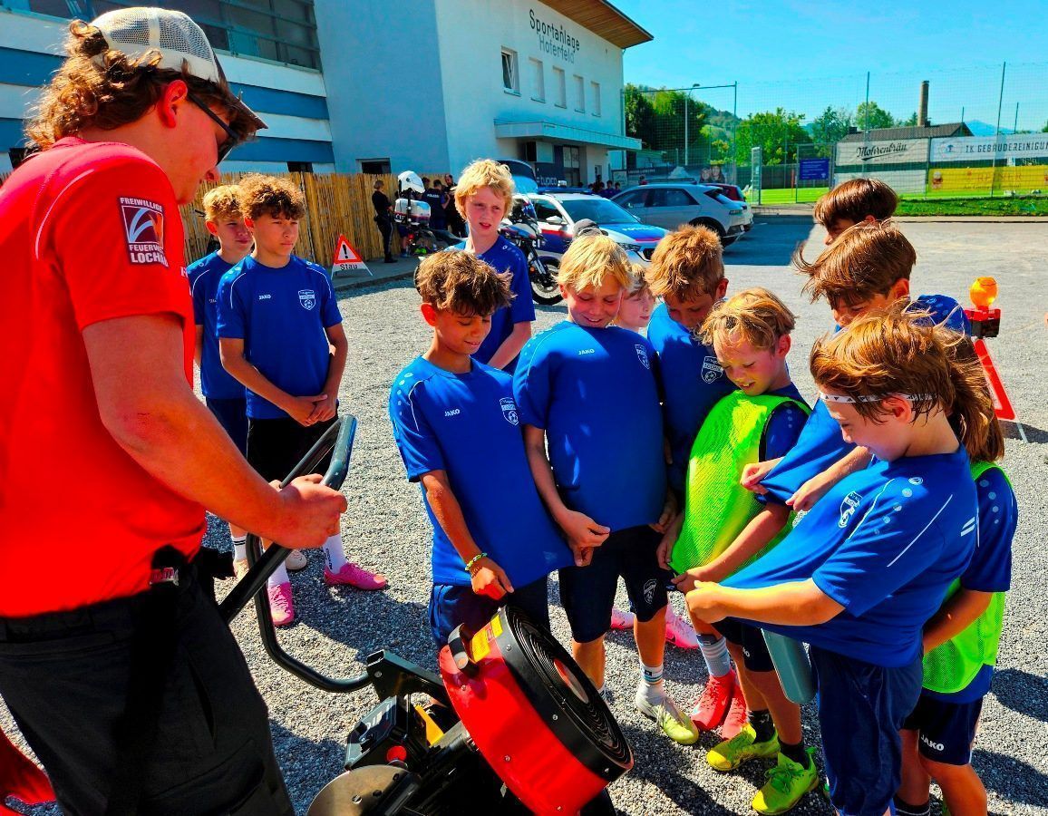 Impressionen vom „Leiblachtaler-Raiffeisen-Fußball-Nachwuchs-Camp 2026“ des SV typico Lochau im Stadion Hoferfeld.