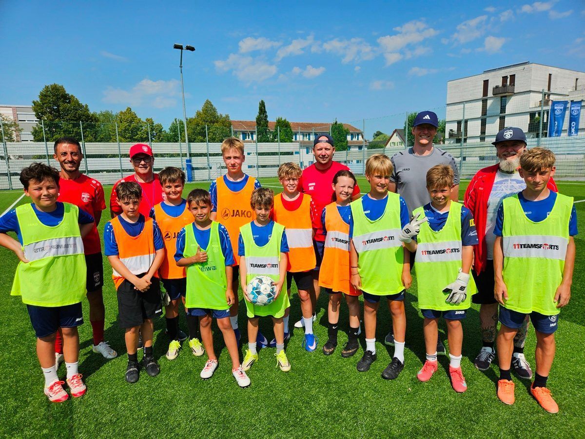 Impressionen vom „Leiblachtaler-Raiffeisen-Fußball-Nachwuchs-Camp 2026“ des SV typico Lochau im Stadion Hoferfeld.
