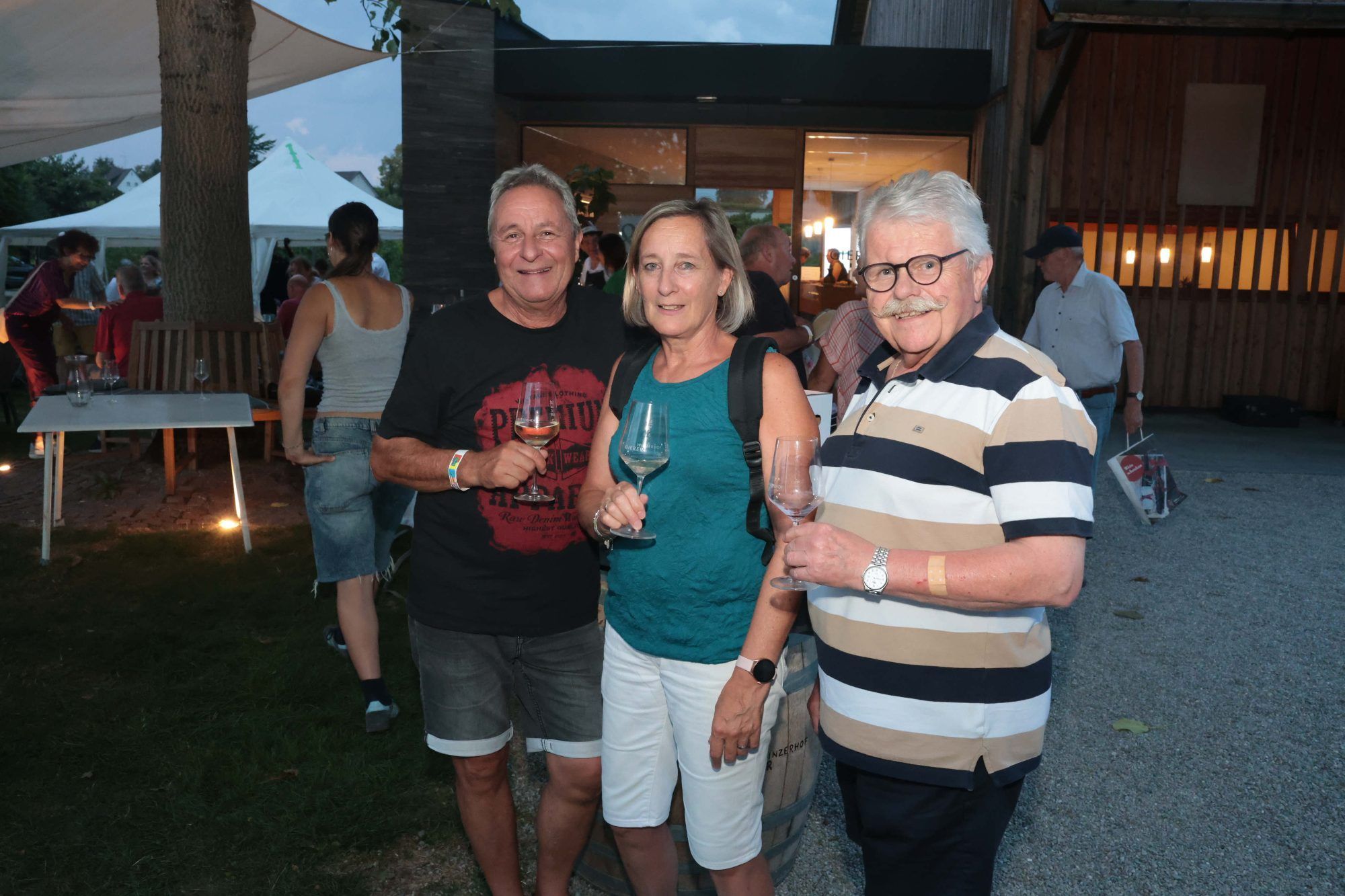 Ernst und Ruth Prantl, Weinexperte Willi Hirsch.