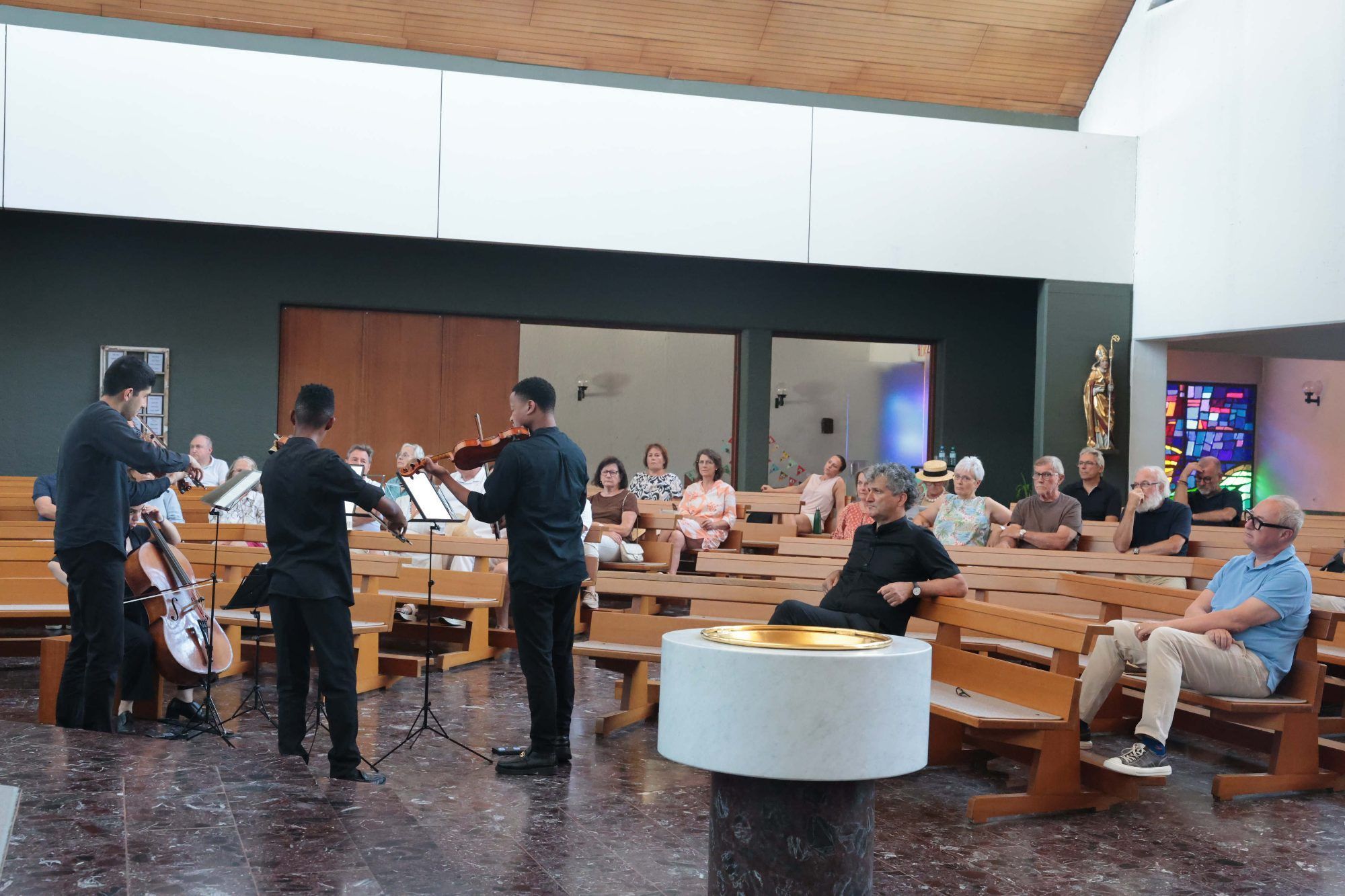 Auftakt der Veranstaltung in der Pfarrkirche Tosters.