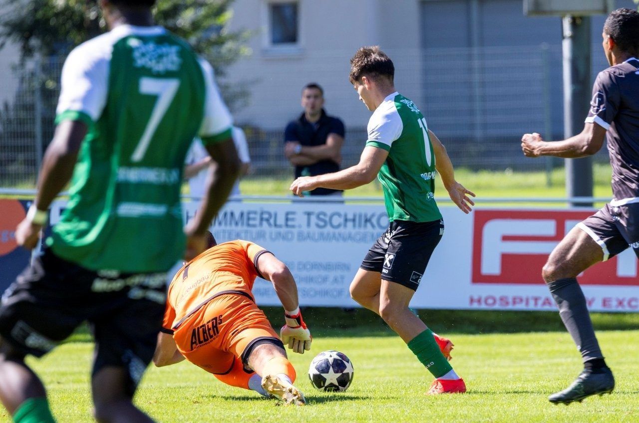 Szenen vom Topspiel Dornbinrer SV - FC Rotenberg. VN-PAULITSCH/6