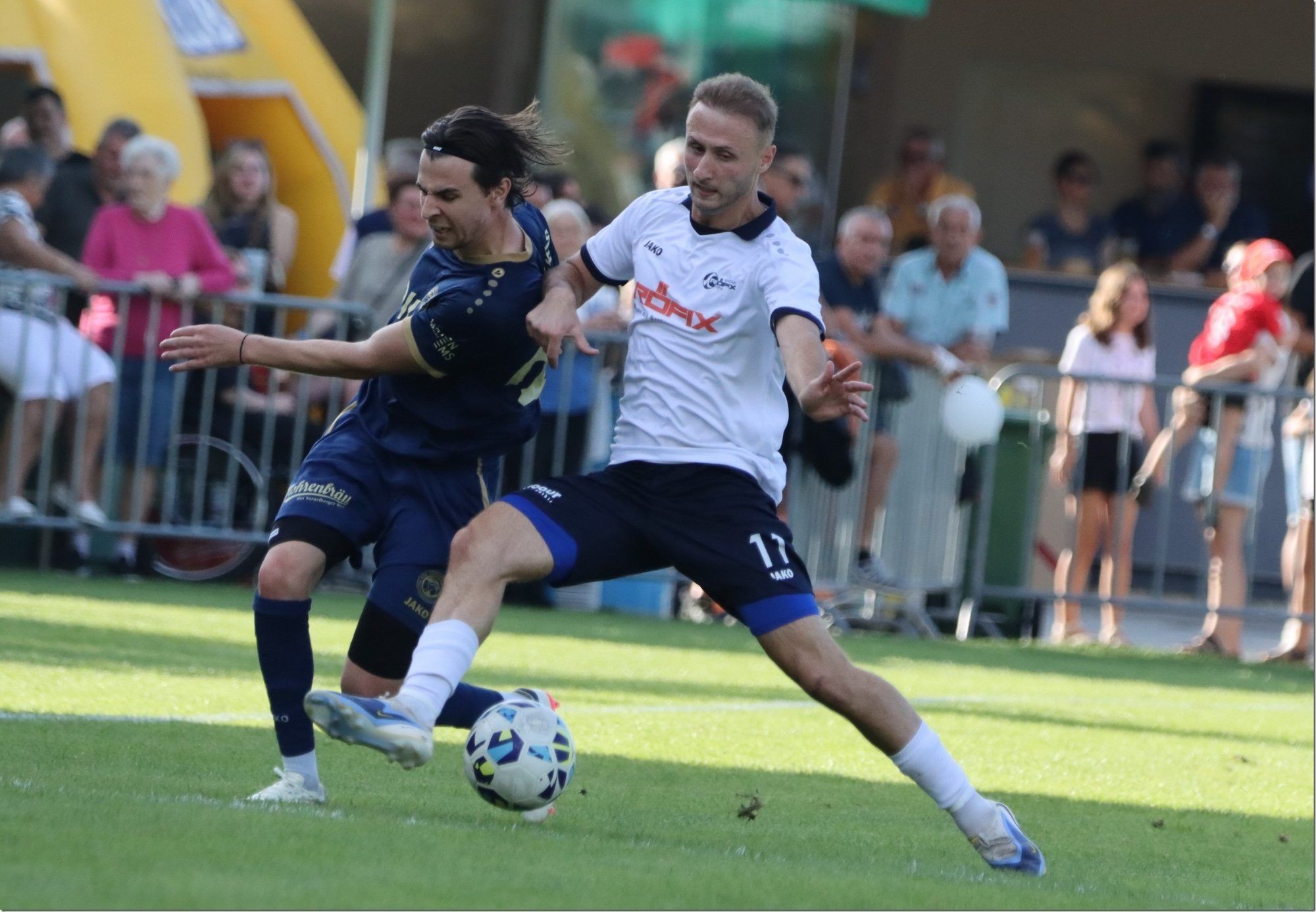Szenen vom Derby Hohenems vs Röthis. VN-TK/10