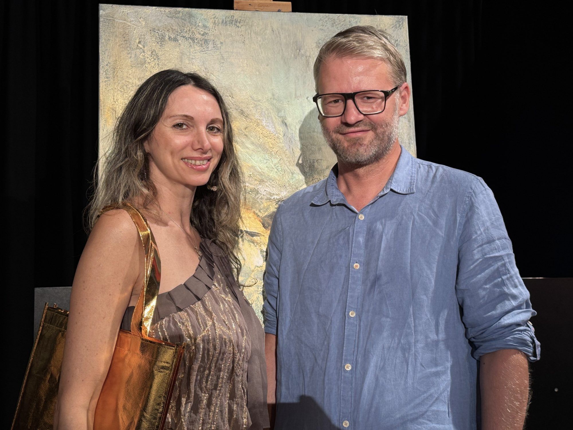 Moderatorin Michelle Steiner mit Adrian Sarec.
