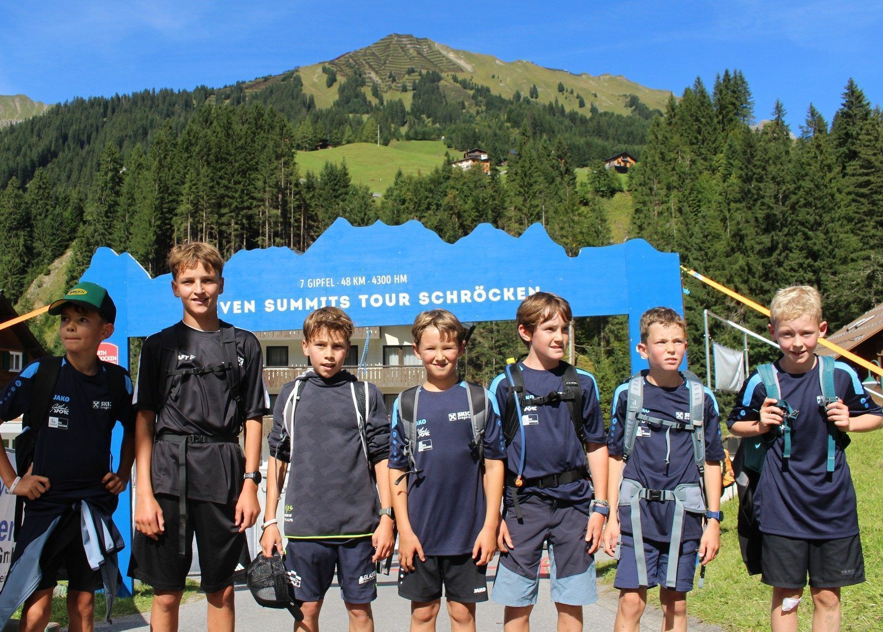 Die „Rookie-Tour“ nimmt der Nachwuchs des SC Bregenzerwald als willkommenes Konditionstraining.