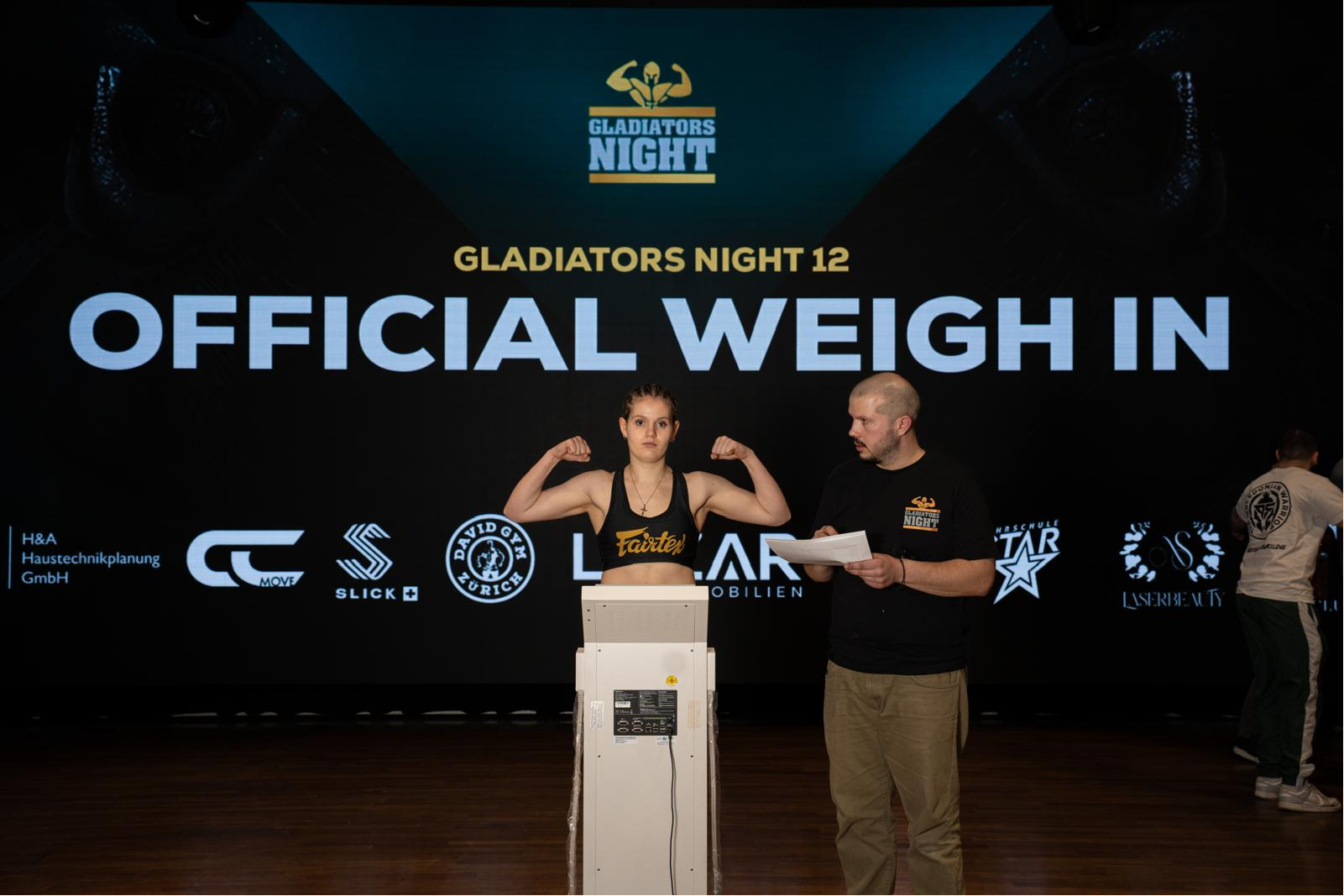 Naomi Zolotas im wiegen beim Gladiators Night 12