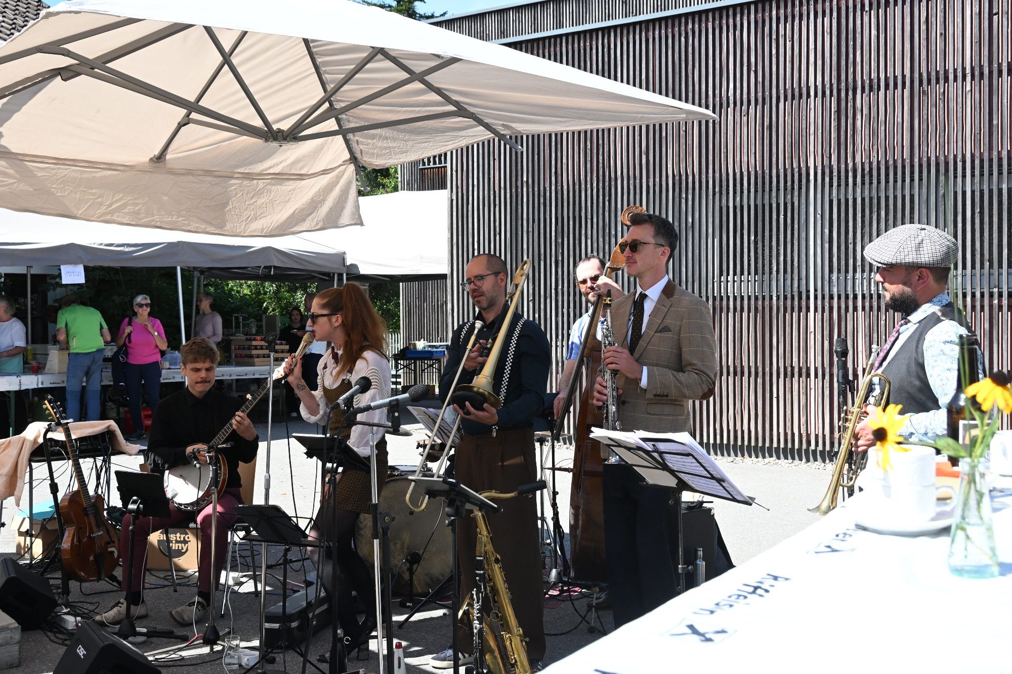 perfektes Ambiente für den Dixie-Jazz des Streetview Dixieclubs